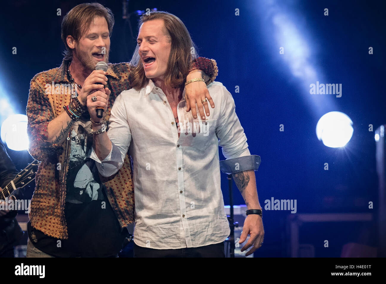 Florida Georgia la linea suona presso il 2016 siamo tutti per la sala concerto benefico che beneficiano la Country Music Hall of Fame. Foto Stock