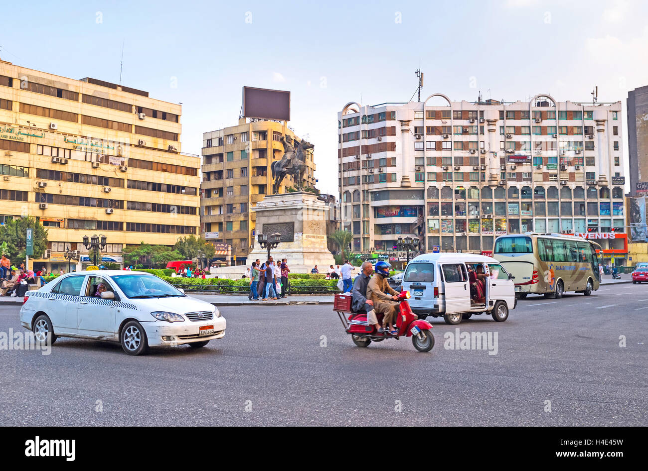 Il traffico di Ramses Square, il Cairo, Egitto Foto Stock