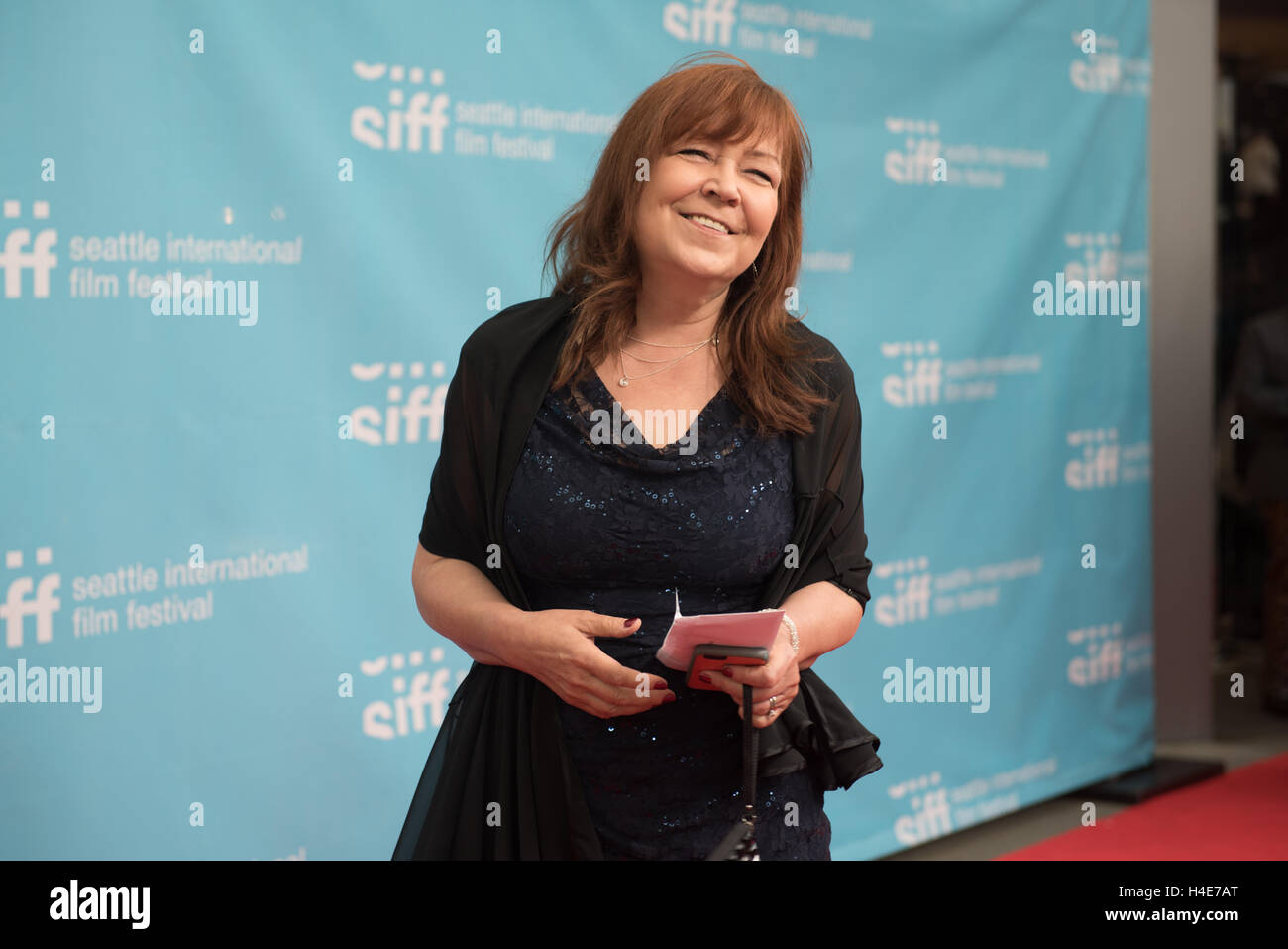 Kate Becker, direttore dell Ufficio del film + Musica, a SIFF tappeto rosso apertura notturna di gala. Foto Stock