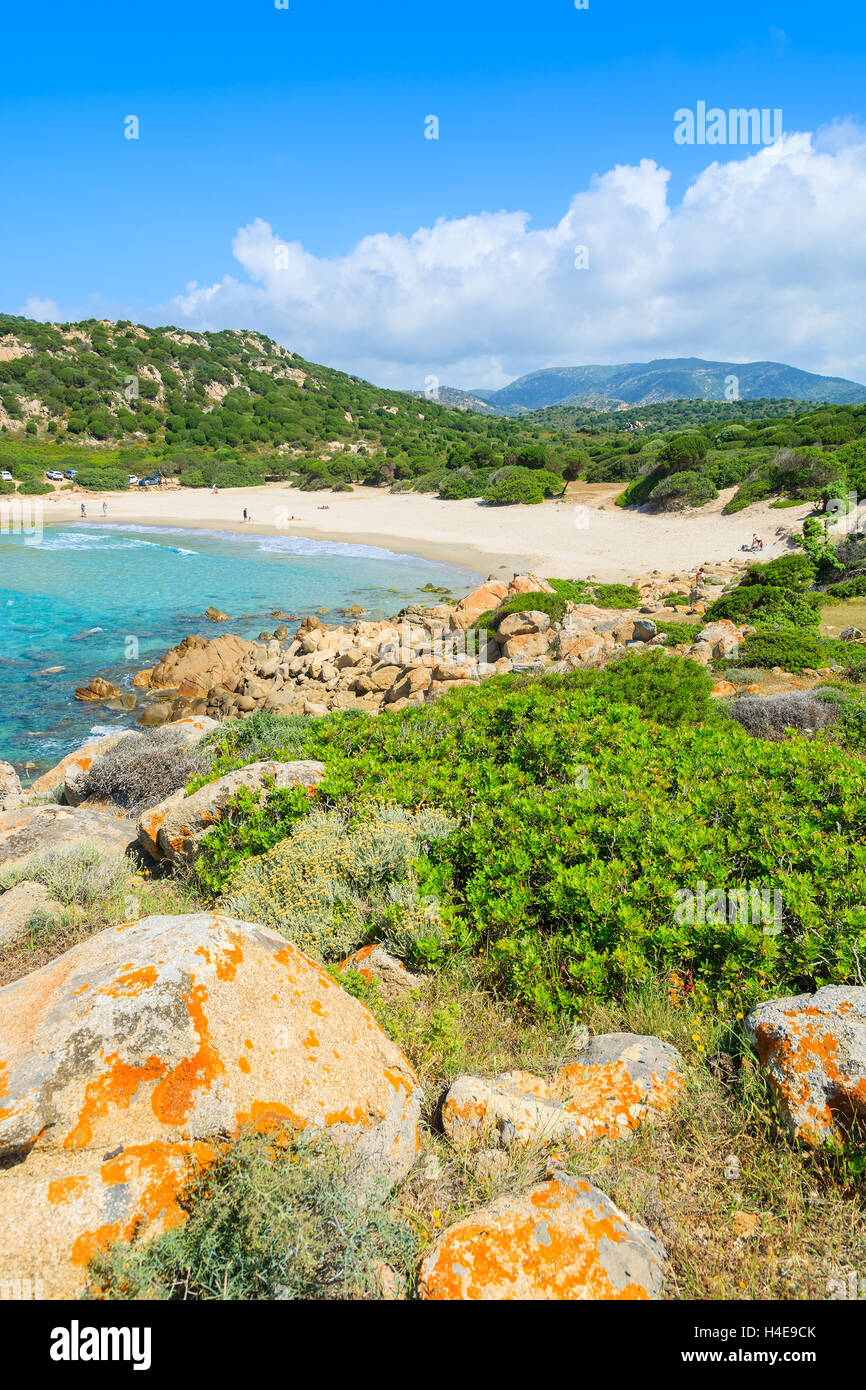 Costa della Sardegna, vicino a spiaggia idilliaca di Cala Cipolla, Italia Foto Stock