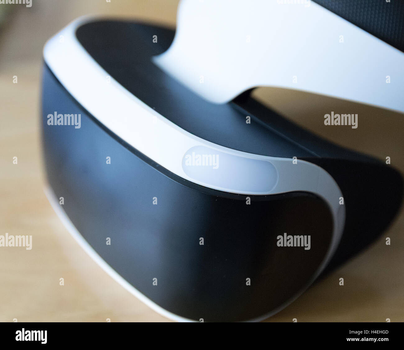 Consumatore di realtà virtuale auricolare Foto Stock