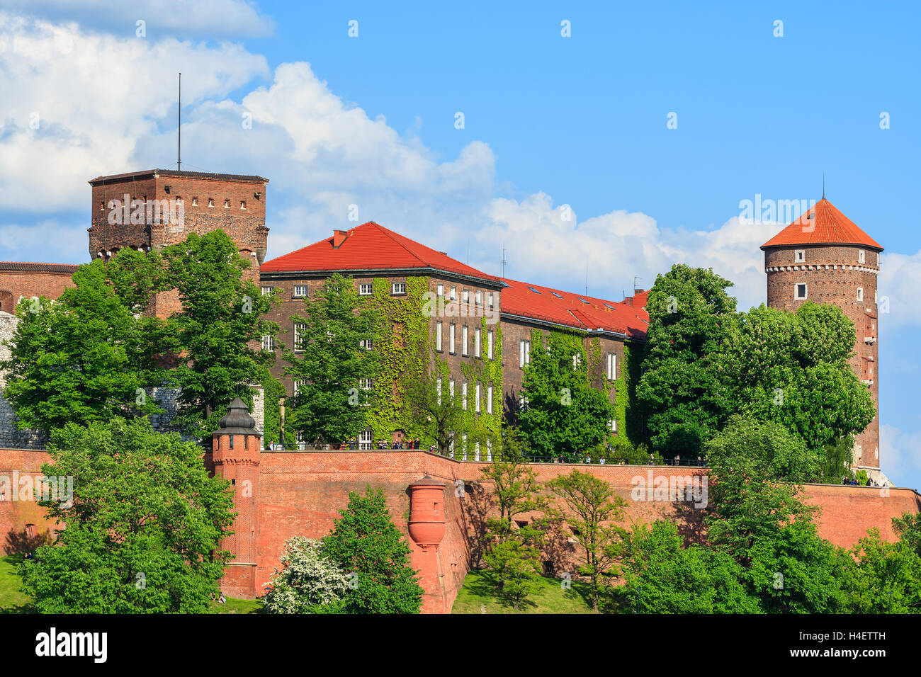 Bellissimo il Castello Reale di Wawel sulla giornata di sole - Sito Patrimonio Mondiale dell'Unesco, Polonia Foto Stock