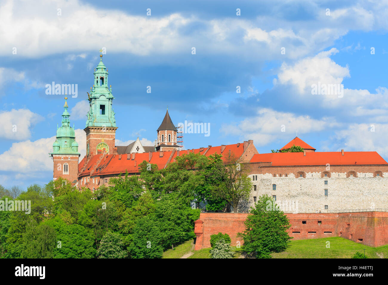 Bellissimo il Castello Reale di Wawel sulla giornata di sole - Sito Patrimonio Mondiale dell'Unesco, Polonia Foto Stock