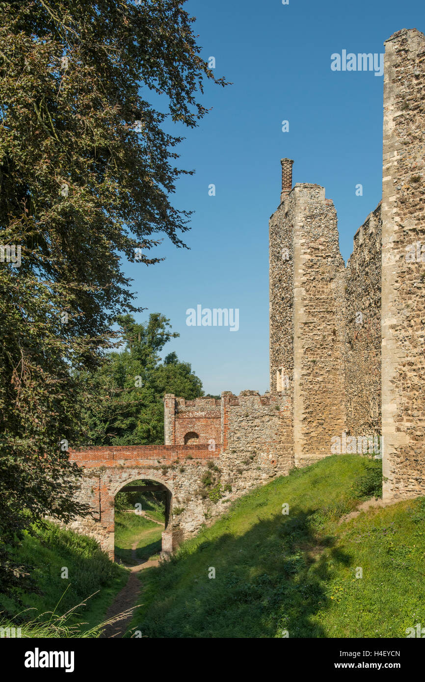 Framlingham muro di castello, Suffolk, Inghilterra Foto Stock