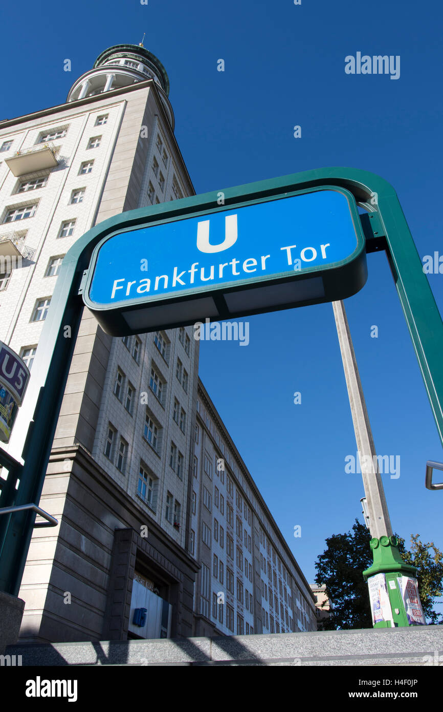 Frankfurter Tor della fermata della metropolitana di Berlino Foto Stock