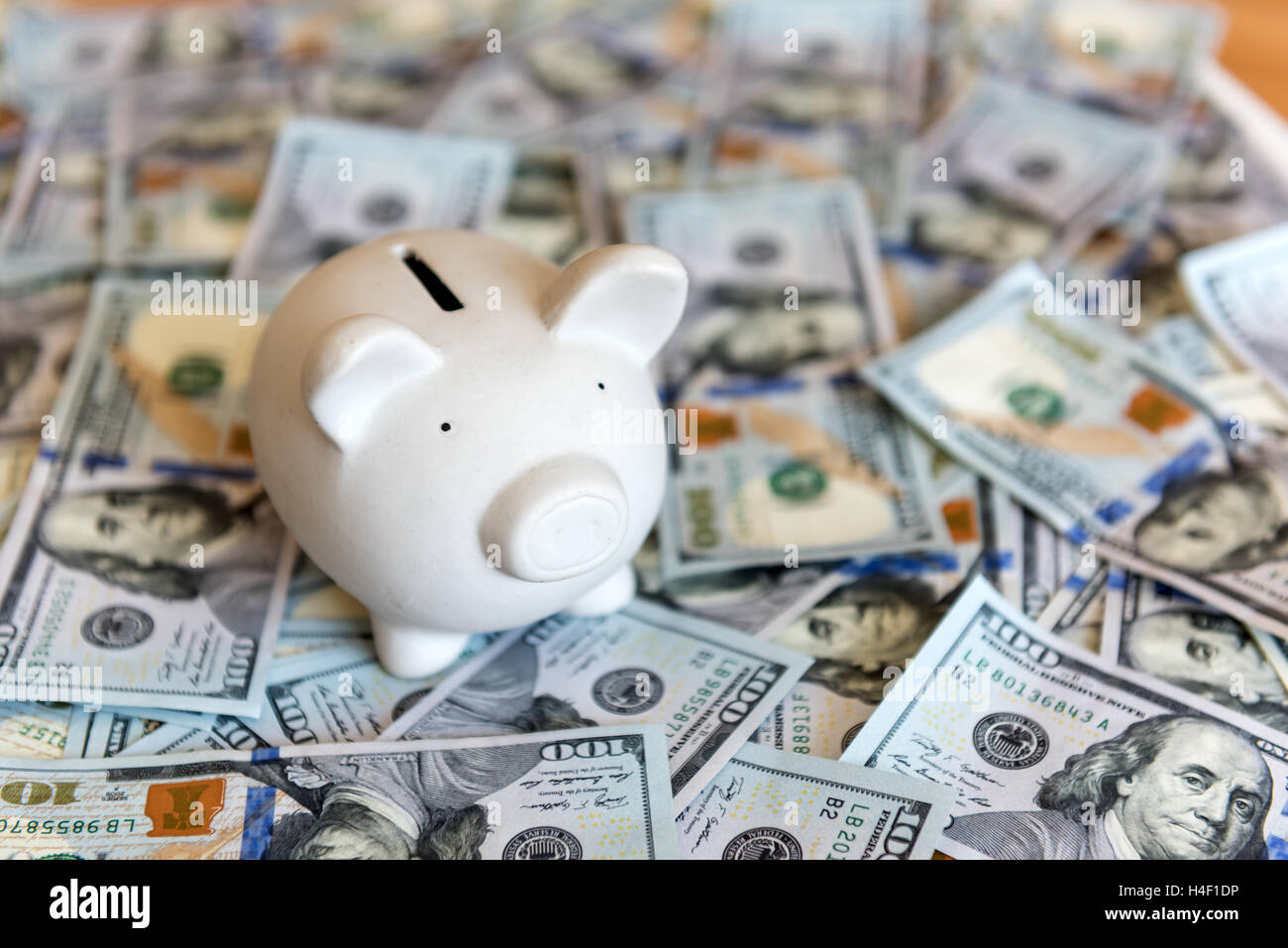 Maiale casella di denaro e contanti Foto Stock