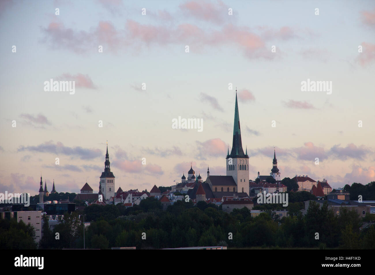 Skyline della capitale Estone città di Tallinn. Foto Stock