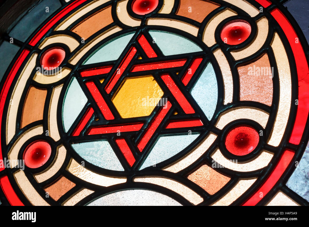 New York City,NY NYC Lower Manhattan,Chinatown,Eldridge Street Synagogue Museum,1887,esperienza immigrati,religione,giudaismo,santuario,vincita vetrate colorate Foto Stock