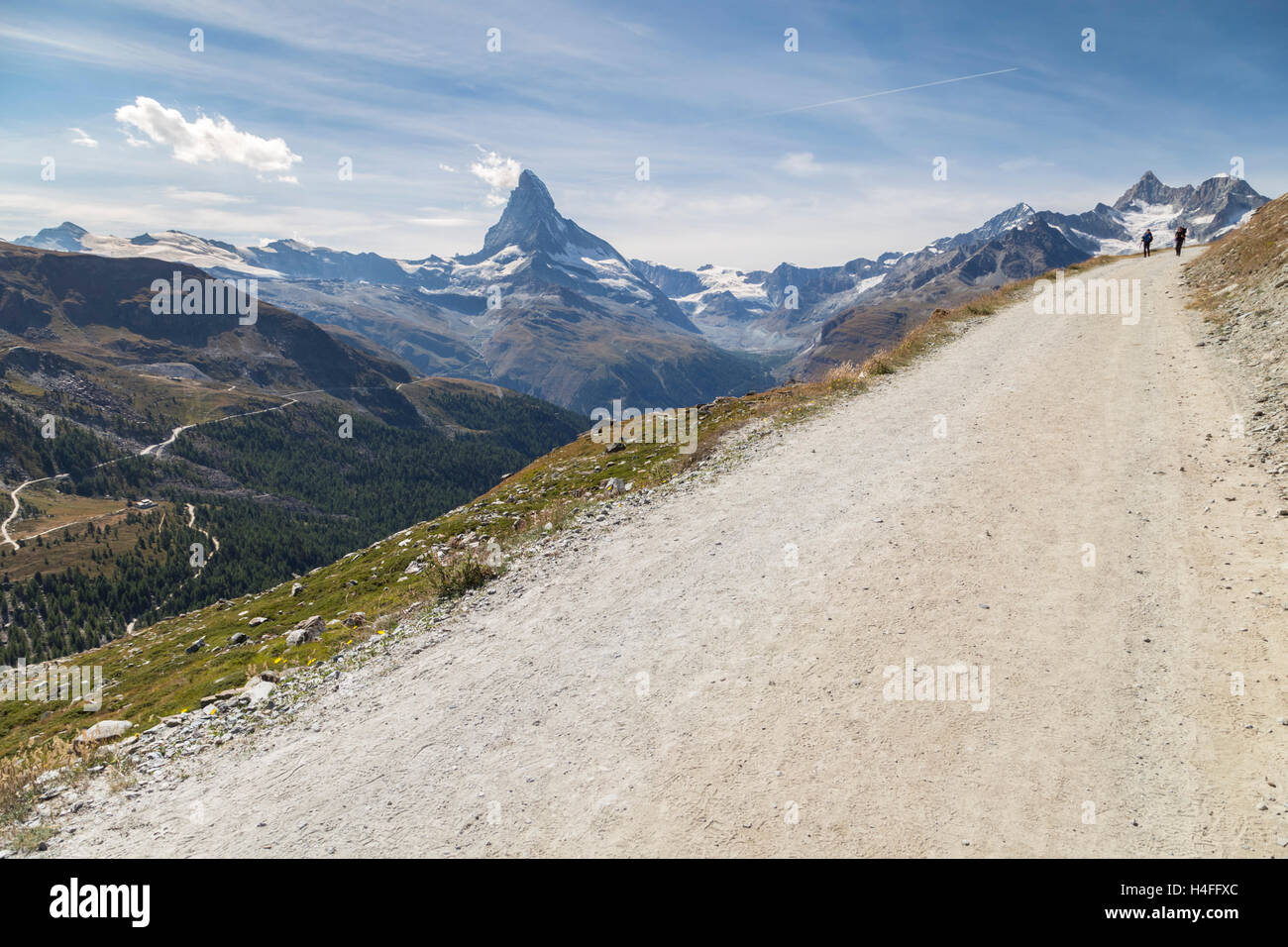 Il sentiero di fronte al Cervino, Zermatt, Svizzera. Foto Stock