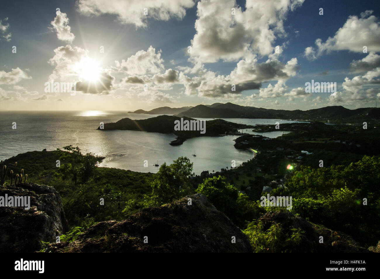 Vista del tramonto su English Harbour da Shirley Heights Foto Stock