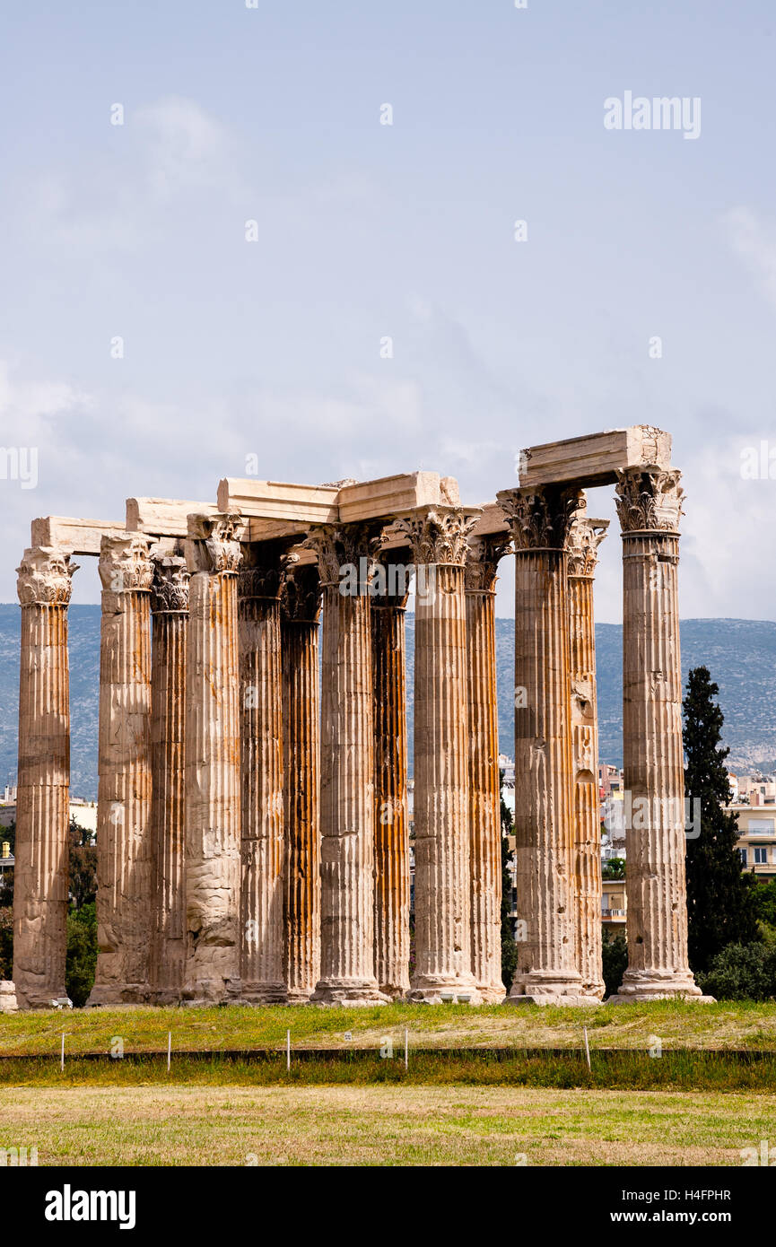 Atene, Grecia. Il Tempio di Zeus Olimpio. Foto Stock