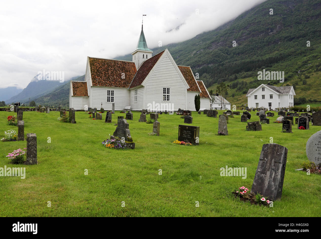 La vecchia chiesa della doga, Olden, Norvegia Foto Stock