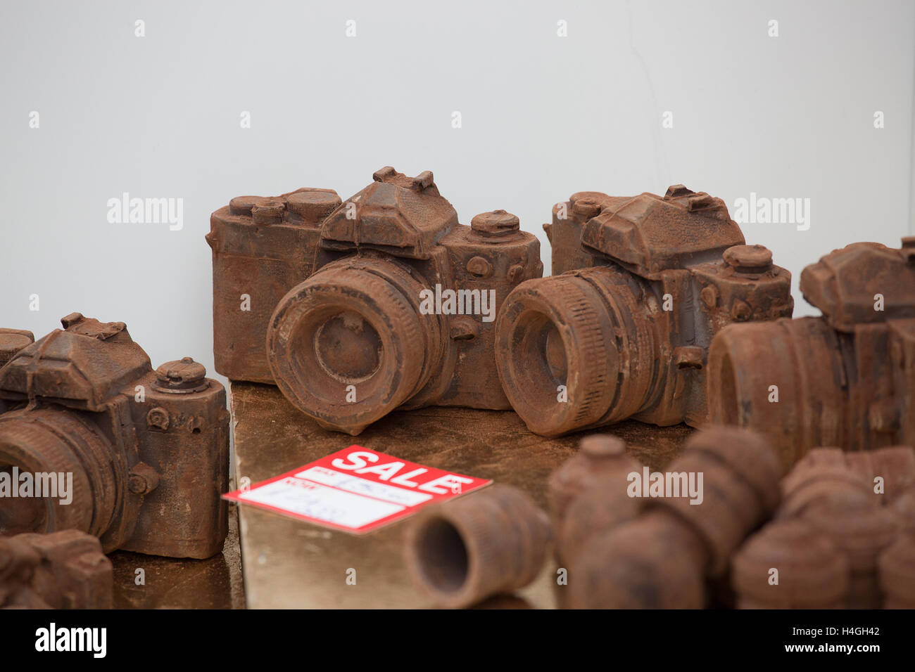 Londra, Regno Unito. Xvi oct, 2016. Fotocamera foto di sculture di cioccolato presso il Salone del Cioccolato 2016 all'Olympia di Londra. Credito: Laura De Meo/Alamy Live News Foto Stock