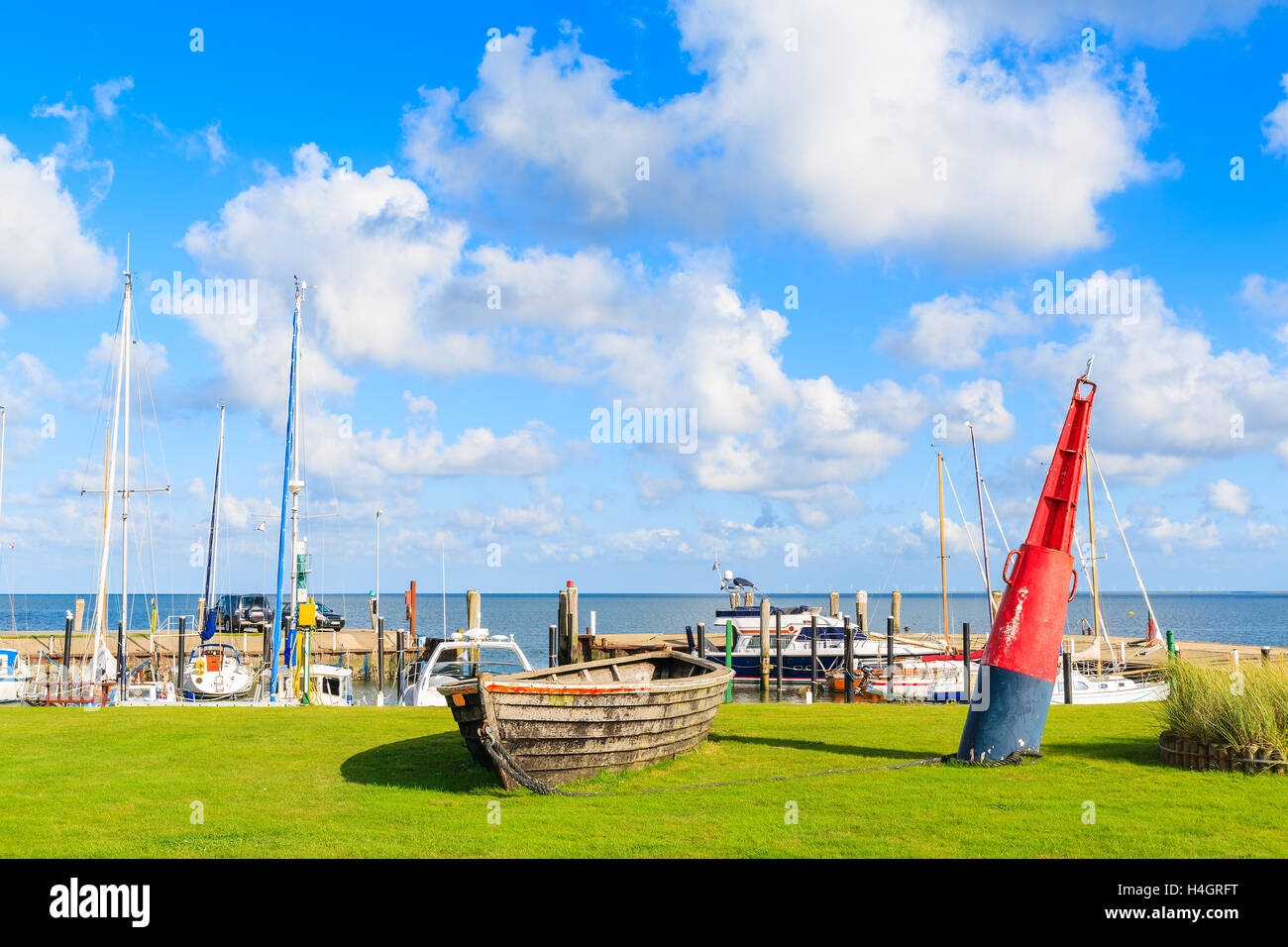 Vista del piccolo porto con barche vicino villaggio Keitum sull isola di Sylt, Germania Foto Stock