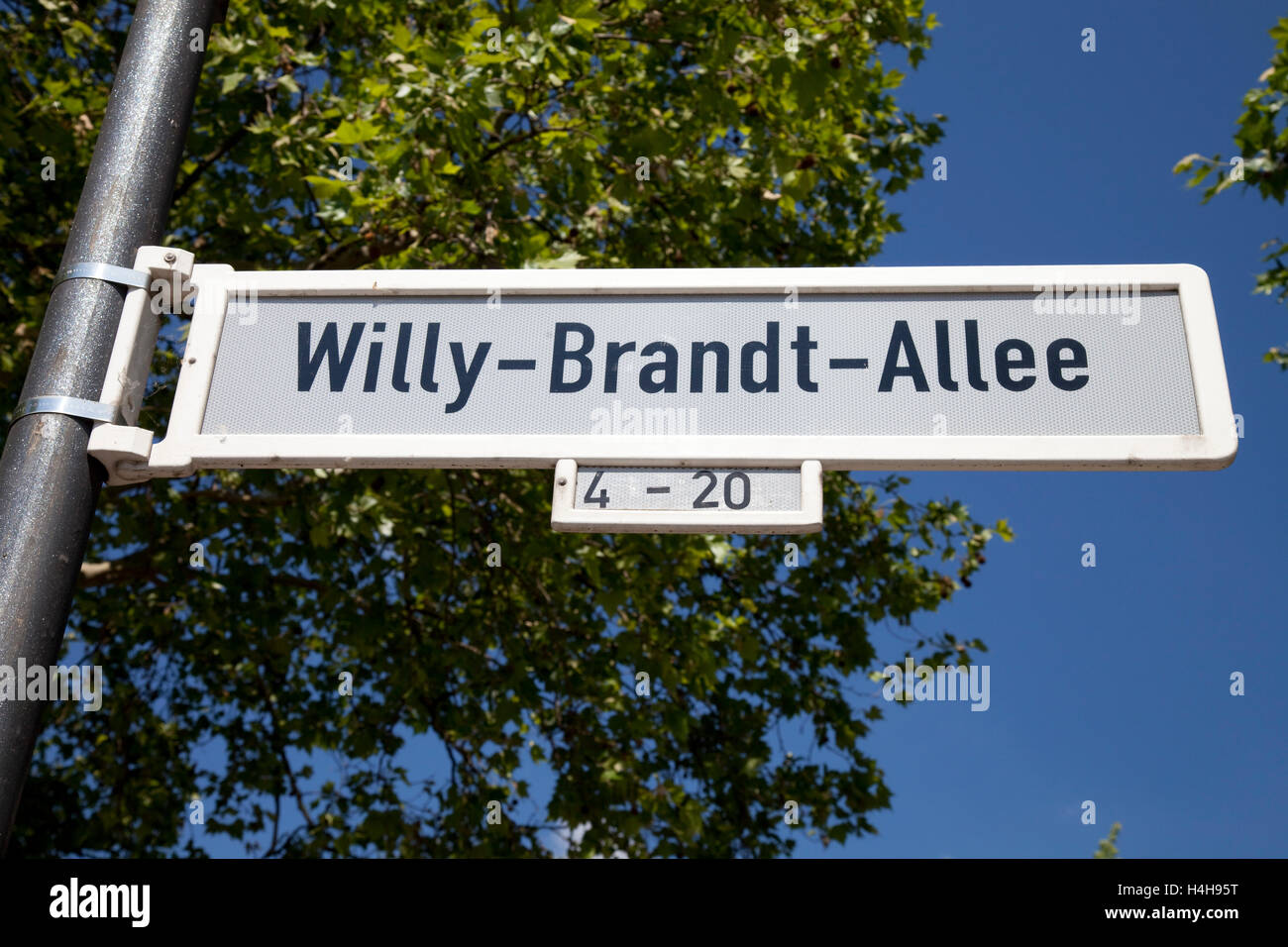 Strada segno, Willy-Brandt-avenue street, Bonn, regione della Renania, Renania settentrionale-Vestfalia Foto Stock