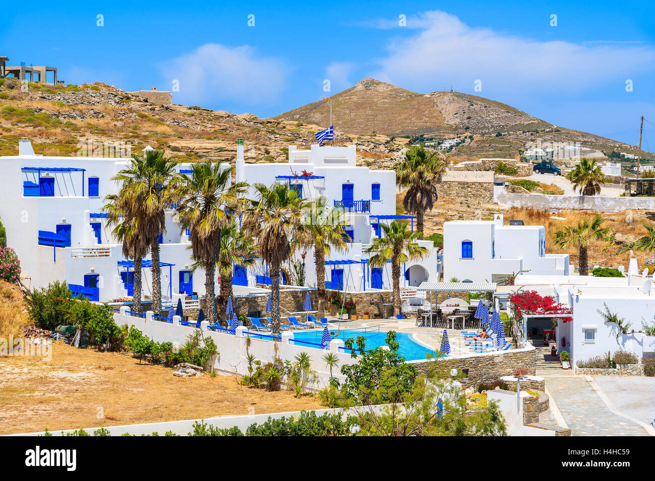 Tipico stile Greco apartment hotel a Naoussa Village, isola di Paros, Grecia Foto Stock