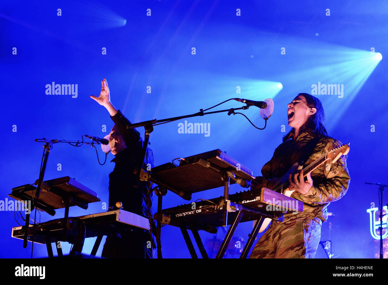 Barcellona - 28 Maggio: Jungle (anima moderna band) suona al suono di Primavera 2015 Festival il 28 maggio 2015 a Barcellona, Spagna. Foto Stock