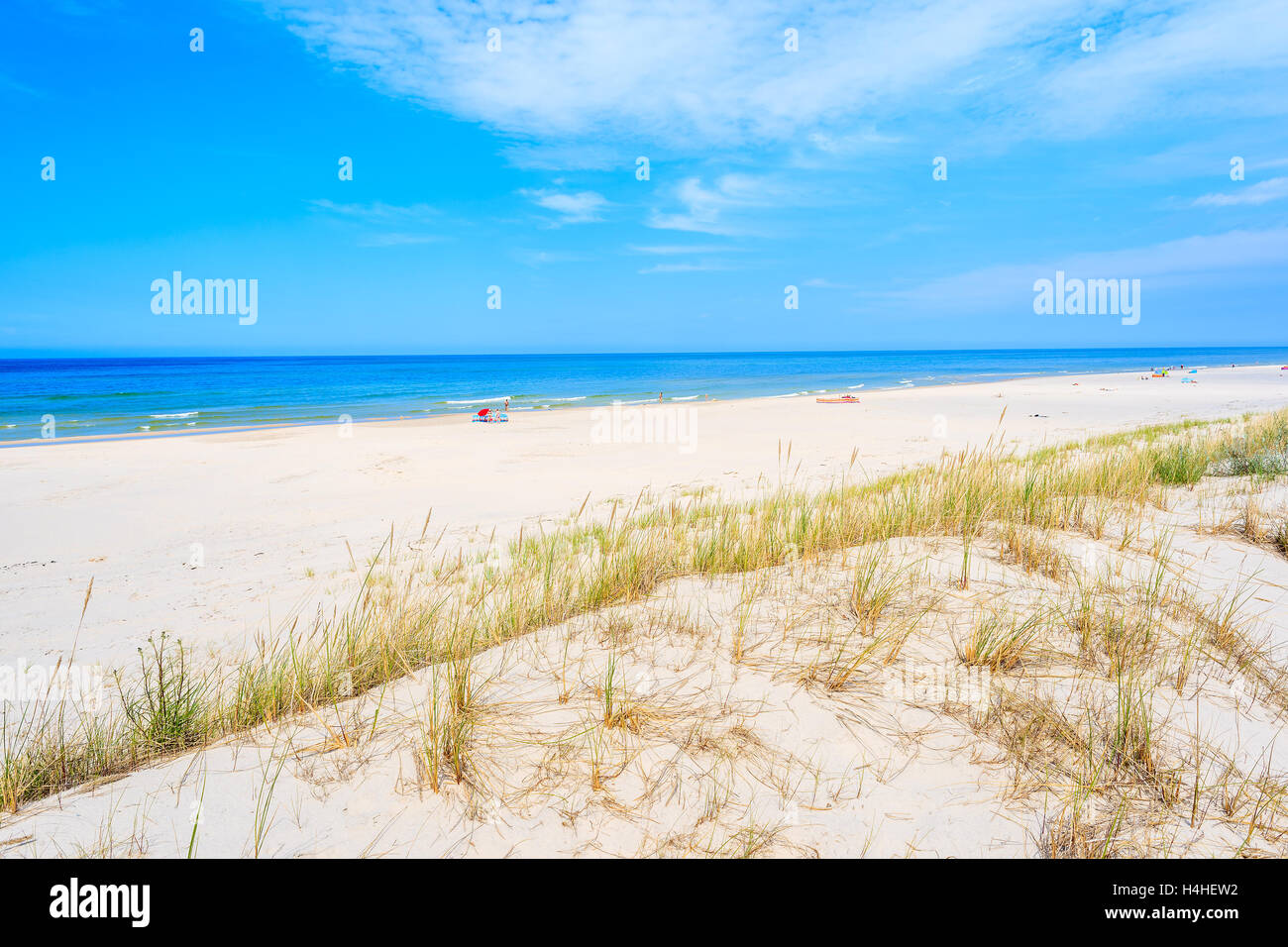 Una vista della bella spiaggia di sabbia in città Leba, Mar Baltico, Polonia Foto Stock
