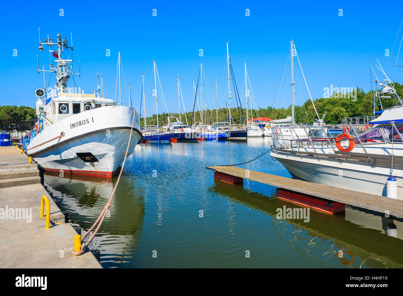 LEBA PORTA A VELA, Polonia - 23 JUN 2016: una vista del porto di vela in Leba cittadina sulla costa del Mar Baltico della Polonia. Questo è uno dei Foto Stock