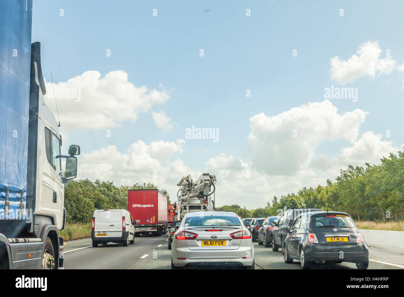 M6 in Inghilterra. 8 agosto 2016. Inceppamento di traffico nord legato sulla autostrada M6. Inghilterra, Regno Unito. Foto Stock