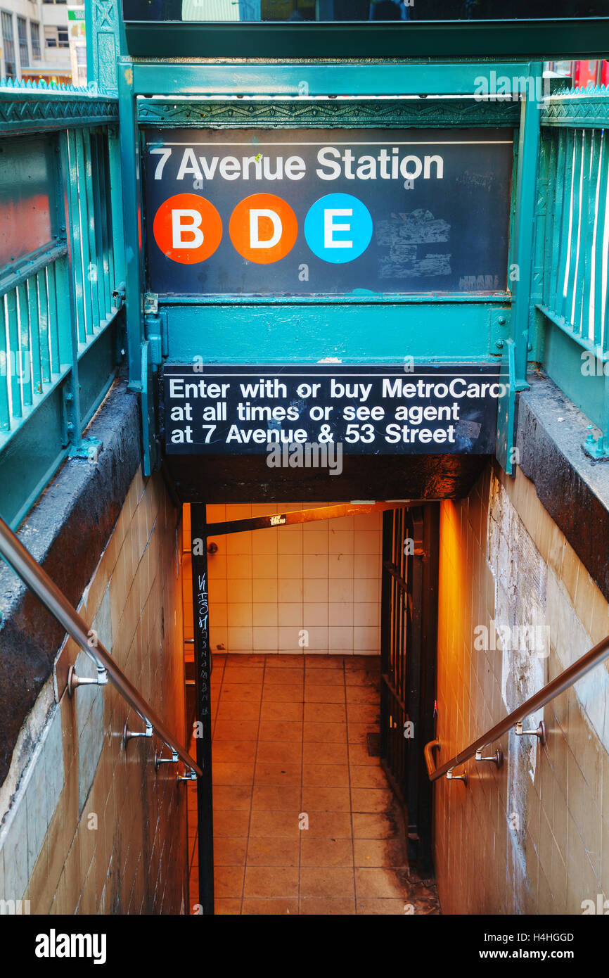 NEW YORK CITY - 5 settembre: Settima Avenue simbolo metropolitana il 5 settembre 2015 a New York City. Foto Stock