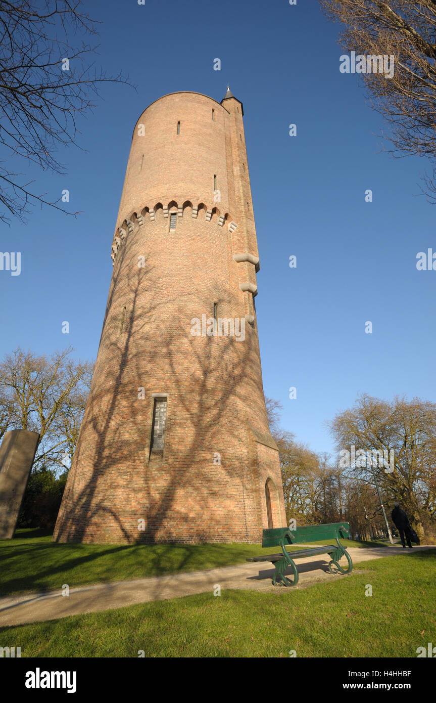 Torre del vecchio castello fiamminga in un parco a Bruges, Belgio Foto Stock