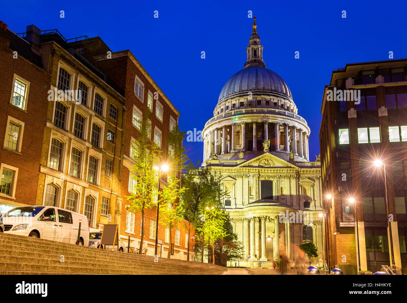 Vista della cattedrale di St Paul a Londra in Inghilterra Foto Stock