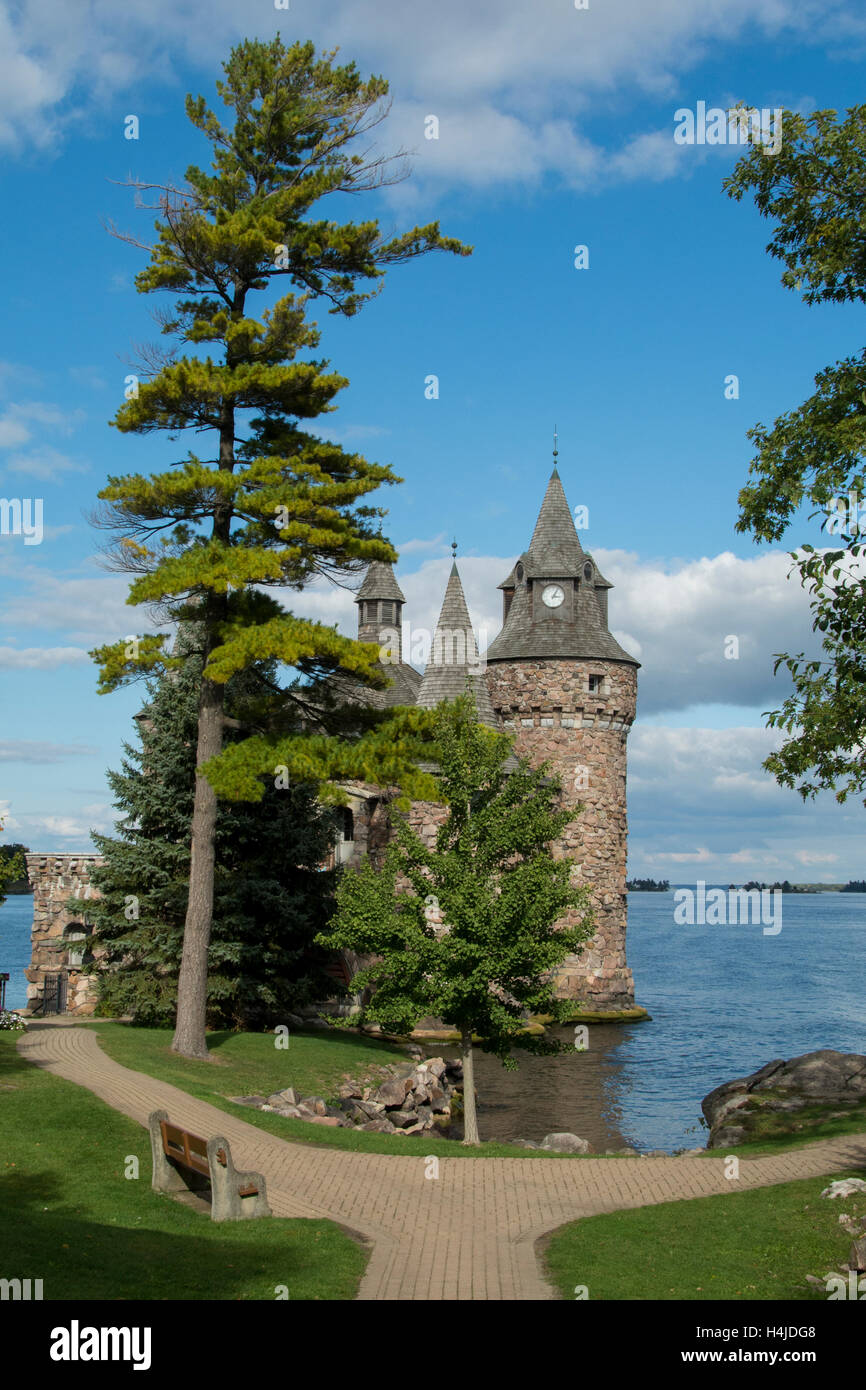 New York, San Lawrence Seaway, mille isole della baia di Alessandria. Storico castello Boldt sull isola di cuore. Vista della casa di potere. Foto Stock