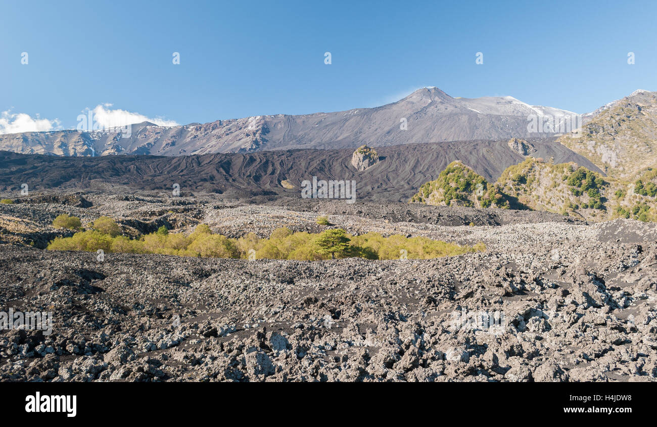 La 'Valle del Bove', grande deserto di lava in Valle il fianco est del vulcano Etna Foto Stock