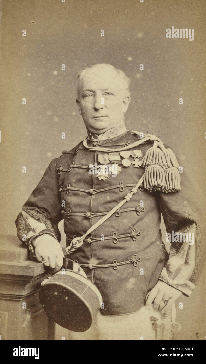 Ritratto in studio di un uomo in uniforme militare, Woodbury & Pagina, 1890 - 1915 Foto Stock