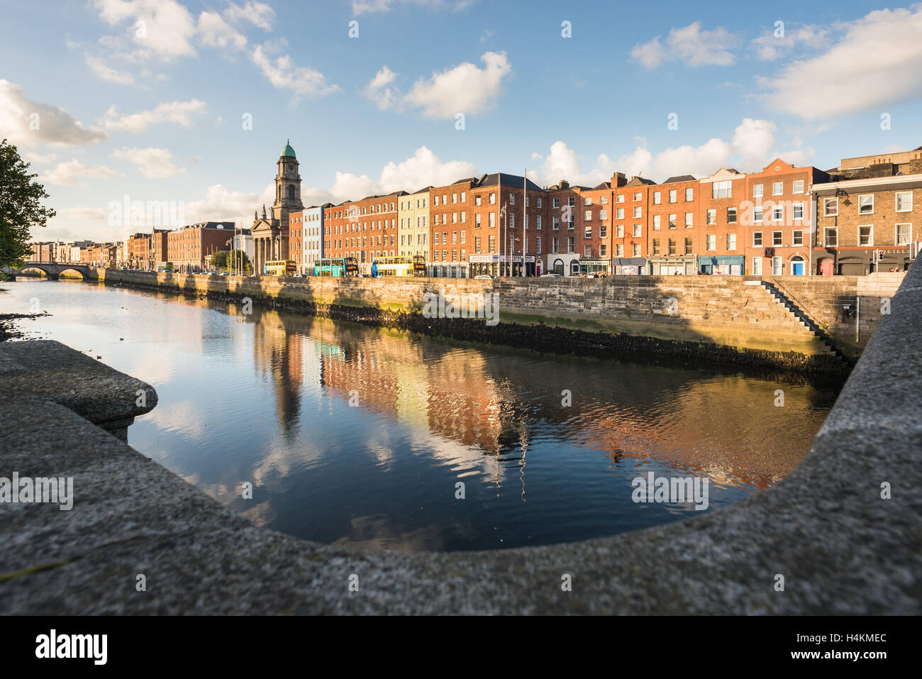 Sito del fiume nella città di Dublino - Irlanda Foto Stock