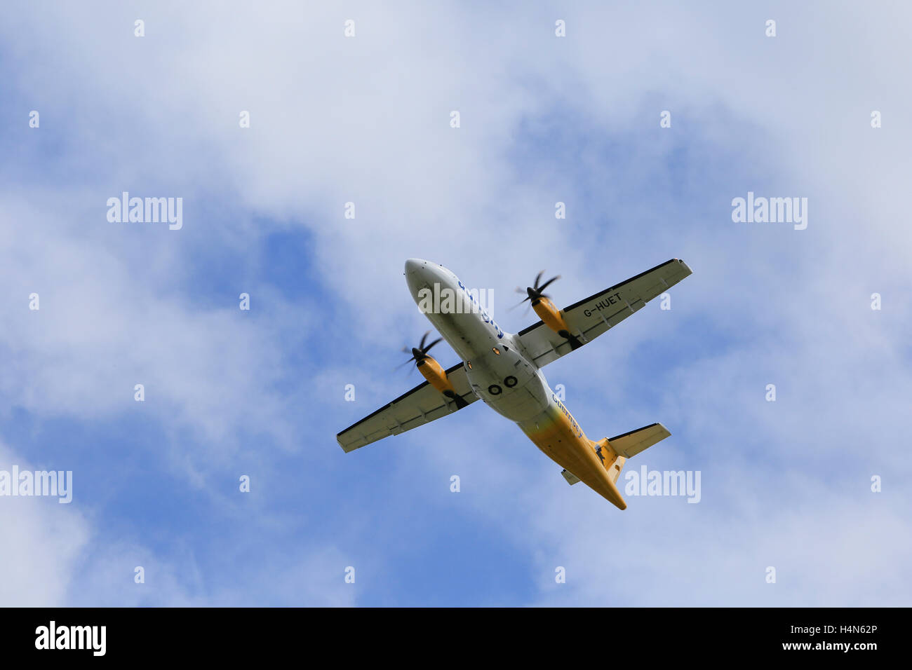 Aurigny turboelica ATR 42-500 aeromobile a Leeds Bradford Airport Foto Stock