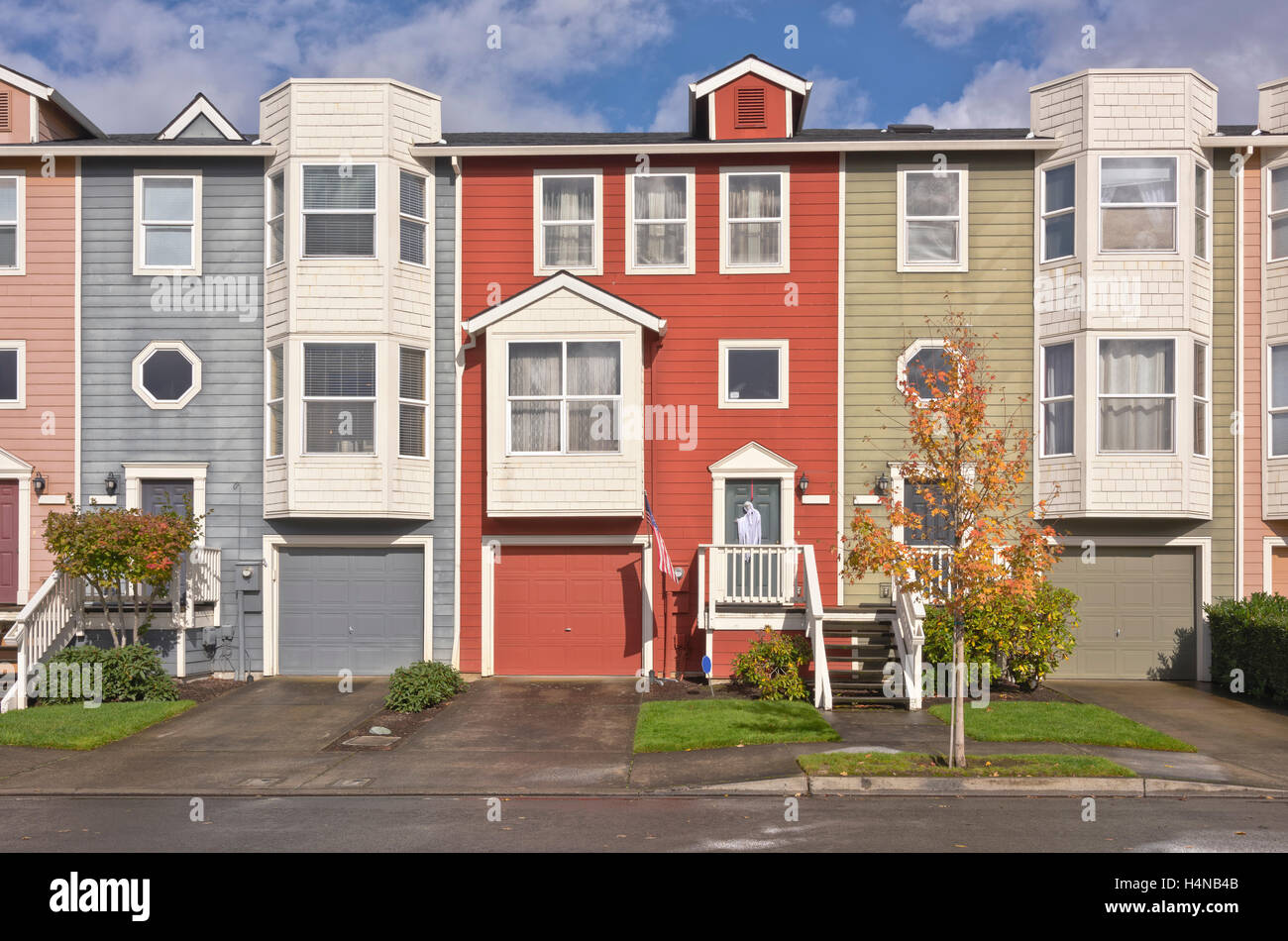 Case di famiglia in una fila in Gresham Oregon. Foto Stock