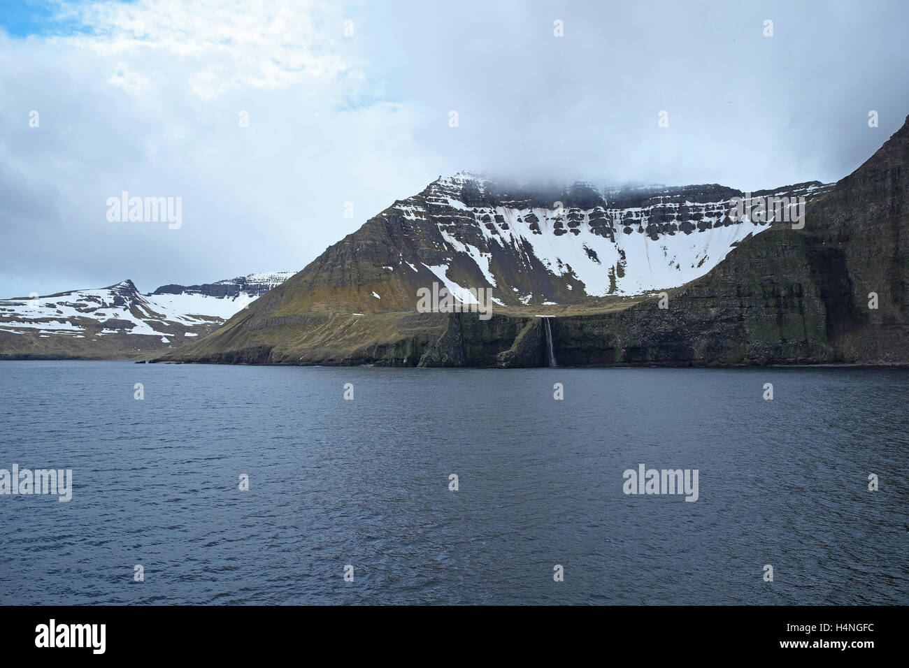 Caratteristiche classiche di erosione glaciale, Hornstrandir, Westfjords, Islanda. Foto Stock
