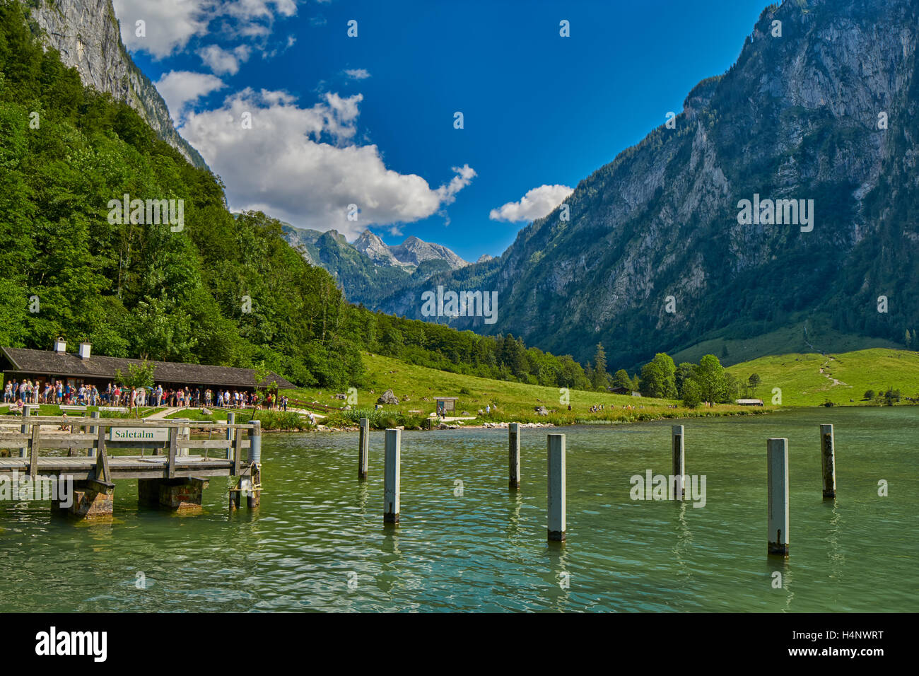 Saletalm - fermata finale di crociera in barca sul Lago Konigsee, punto di partenza per una passeggiata a lago Obersee. Foto Stock