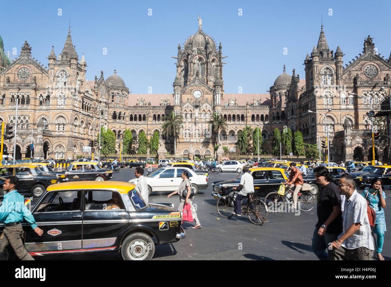 Chhatrapati Shivaji Terminus,CST, aka Victoria Terminus VT, stazione ferroviaria,Mumbai,Bombay,Maharashtra,l'India,sud,l'Asia. Foto Stock