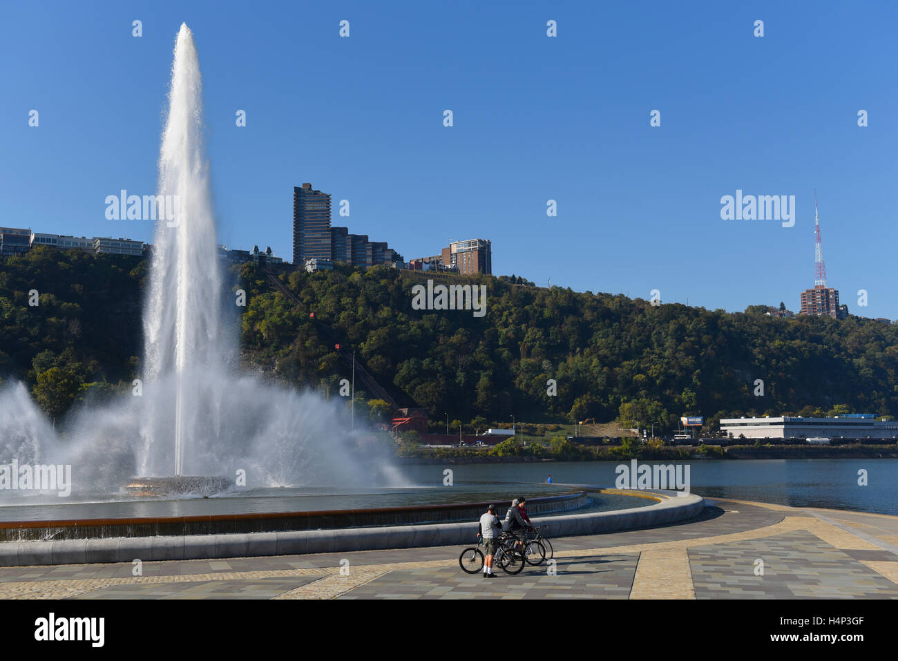 Stati Uniti Pittsburgh PA Pennsylvania Point State Park fontana dove i tre fiumi soddisfare Foto Stock