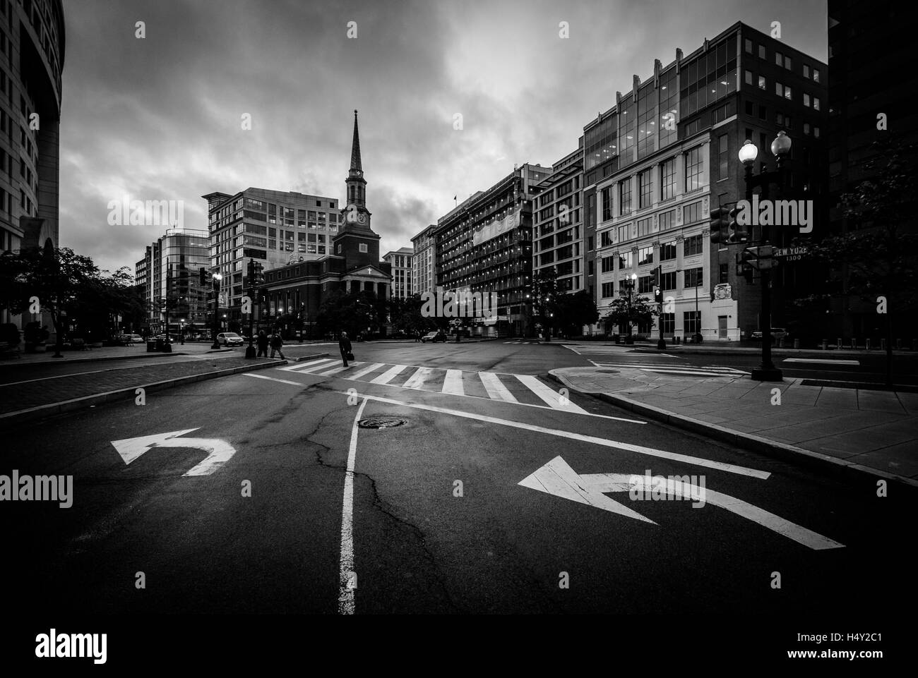 Il New York Avenue Presbyterian Church e intersezione di Washington DC. Foto Stock