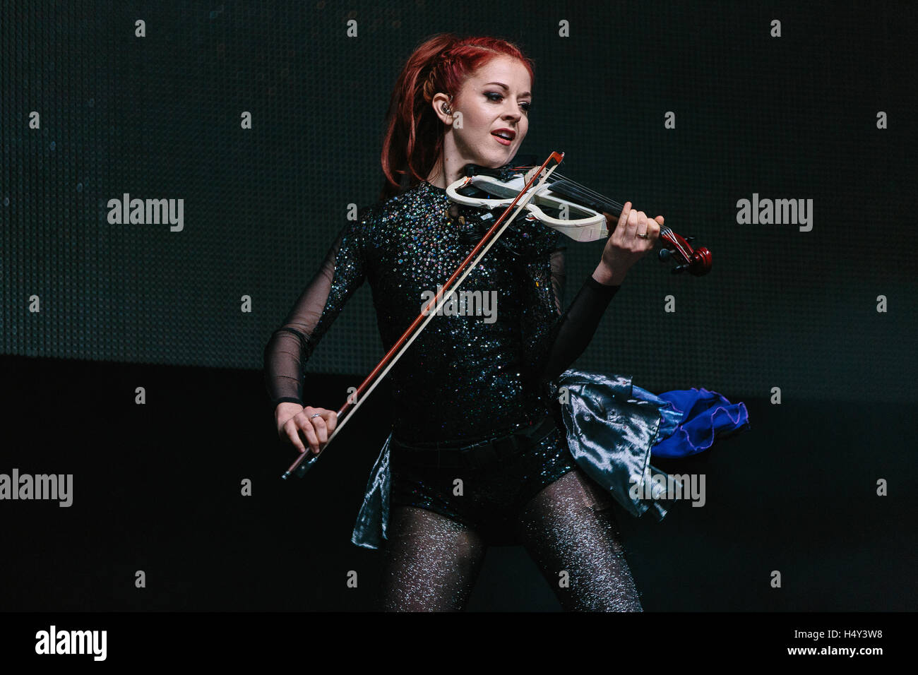 Lindsey Stirling esegue a Bumbershoot Festival il 5 settembre 2015 a Seattle, Washington. Foto Stock