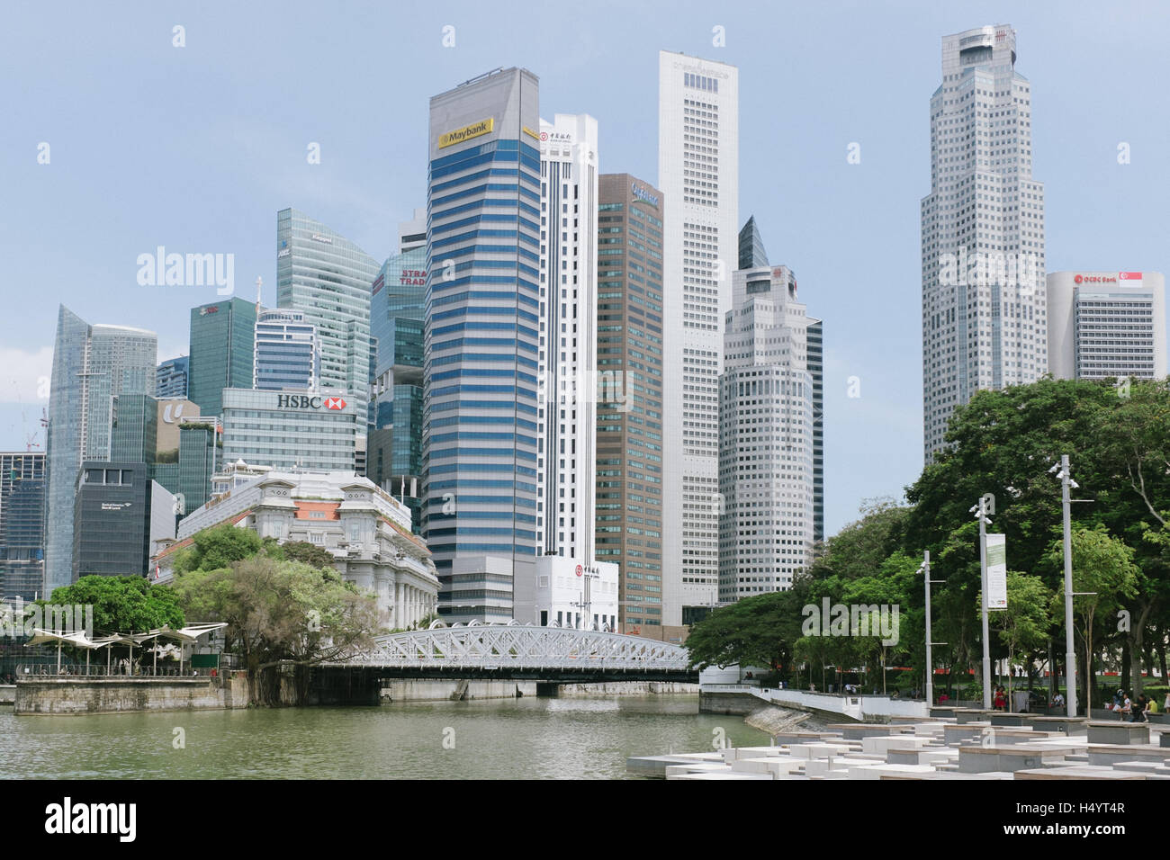 Porto di Singapore skyline del quartiere centrale degli affari di edifici. Foto Stock