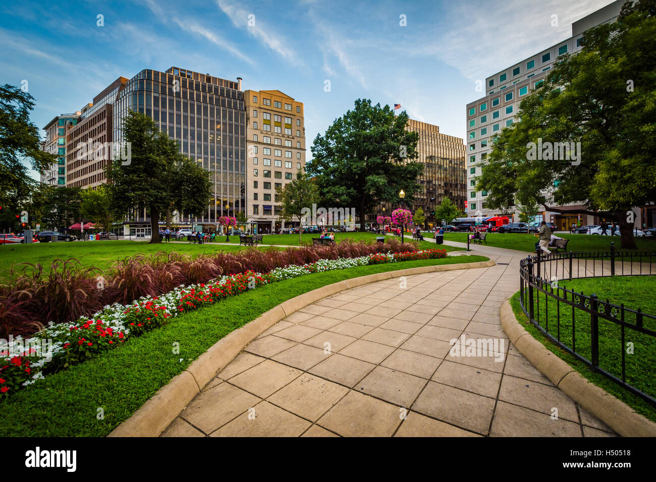 La passerella e fabbricati al Farragut Square, a Washington, DC. Foto Stock