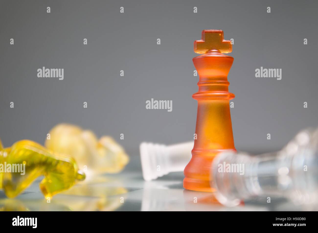 Scacchi colore battendo tutti gli avversari Foto Stock