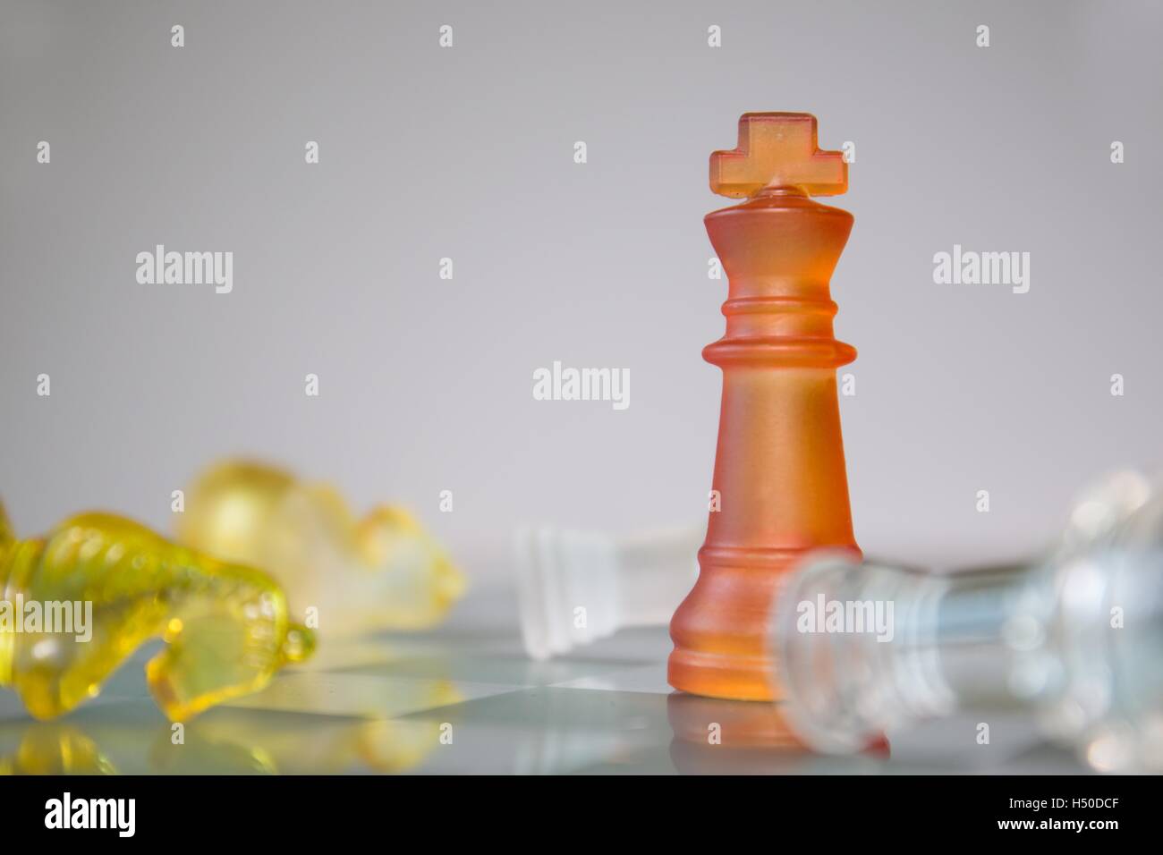 Scacchi colore battendo tutti gli avversari Foto Stock