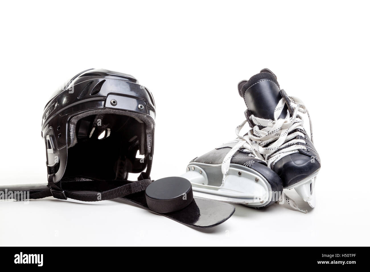Equipaggiamento per hockey su ghiaccio immagini e fotografie stock ad alta  risoluzione - Alamy
