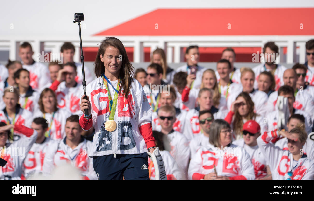 Londra, 18 ottobre 2016, atleti olimpionici raccogliere Team GB e Paralimpiadi team GB Londra homecoming Credito: Ian Davidson/Alamy Live News Foto Stock