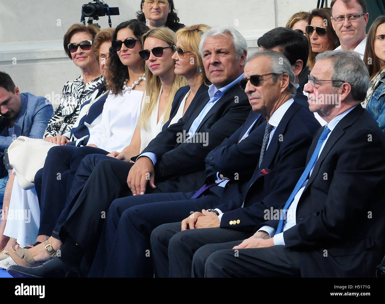 Palma di Mallorca, Spagna. Il 19 ottobre, 2016. Maria Isabel Nadal,Xisca Perello,Ana Maria Parera durante la cerimonia di inaugurazione della Accademia Tennis, '' Rafa Nadal ''in Palma di Mallorca Mercoledì, Ottobre 19, 2016. Credito: Gtres Información más Comuniación on line,S.L./Alamy Live News Foto Stock