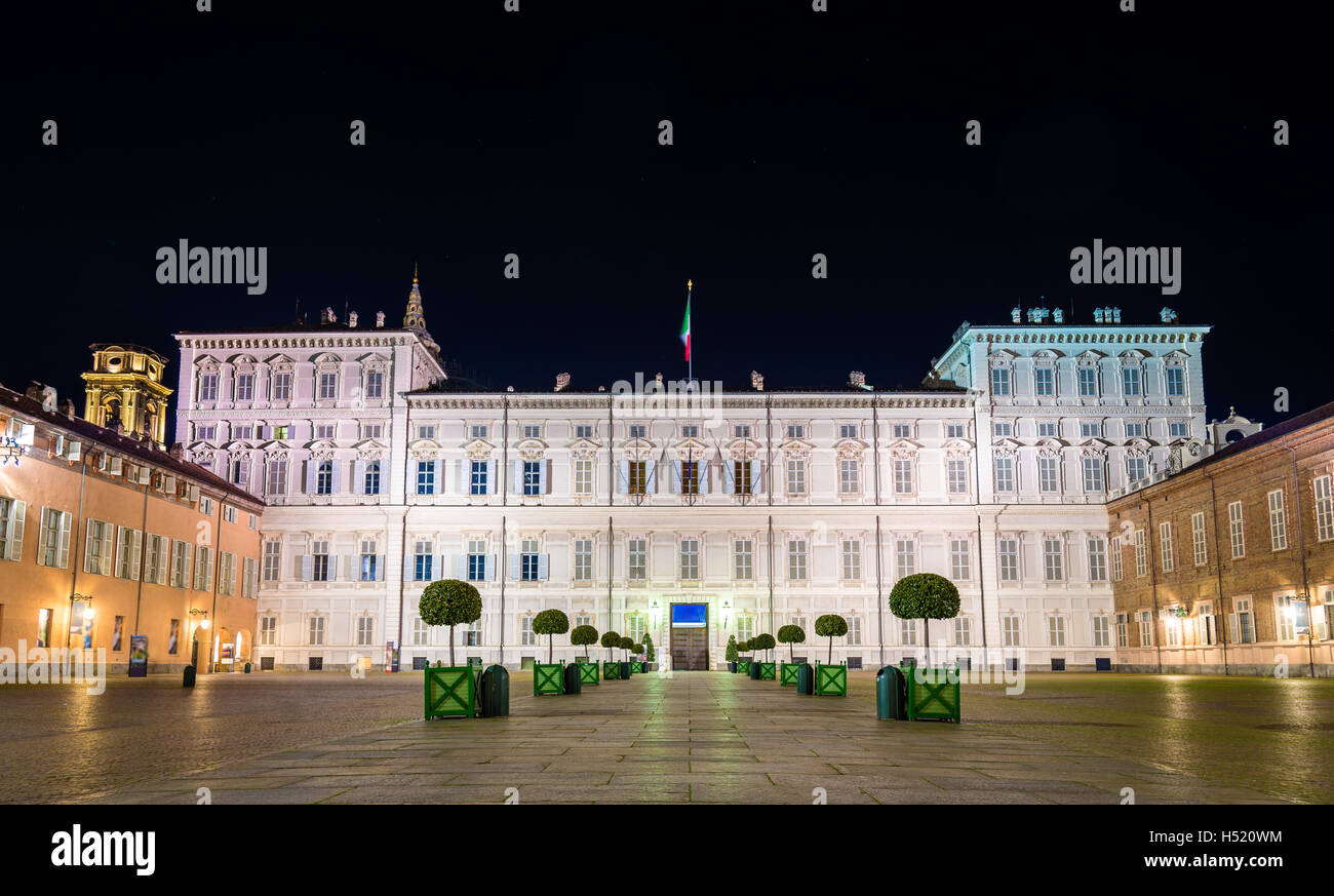 Il Palazzo Reale di Torino di notte - Italia Foto Stock