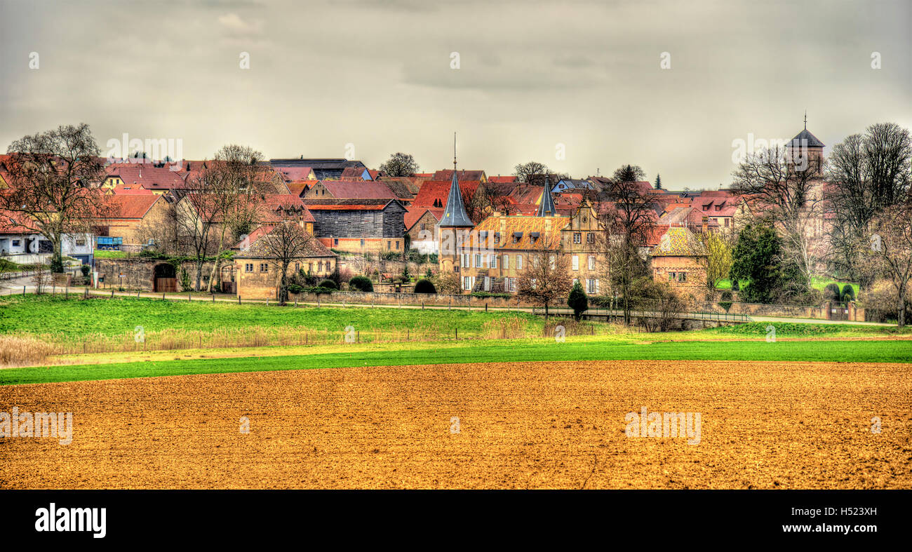 Vista di Osthoffen, una piccola cittadina in Alsazia - Francia Foto Stock
