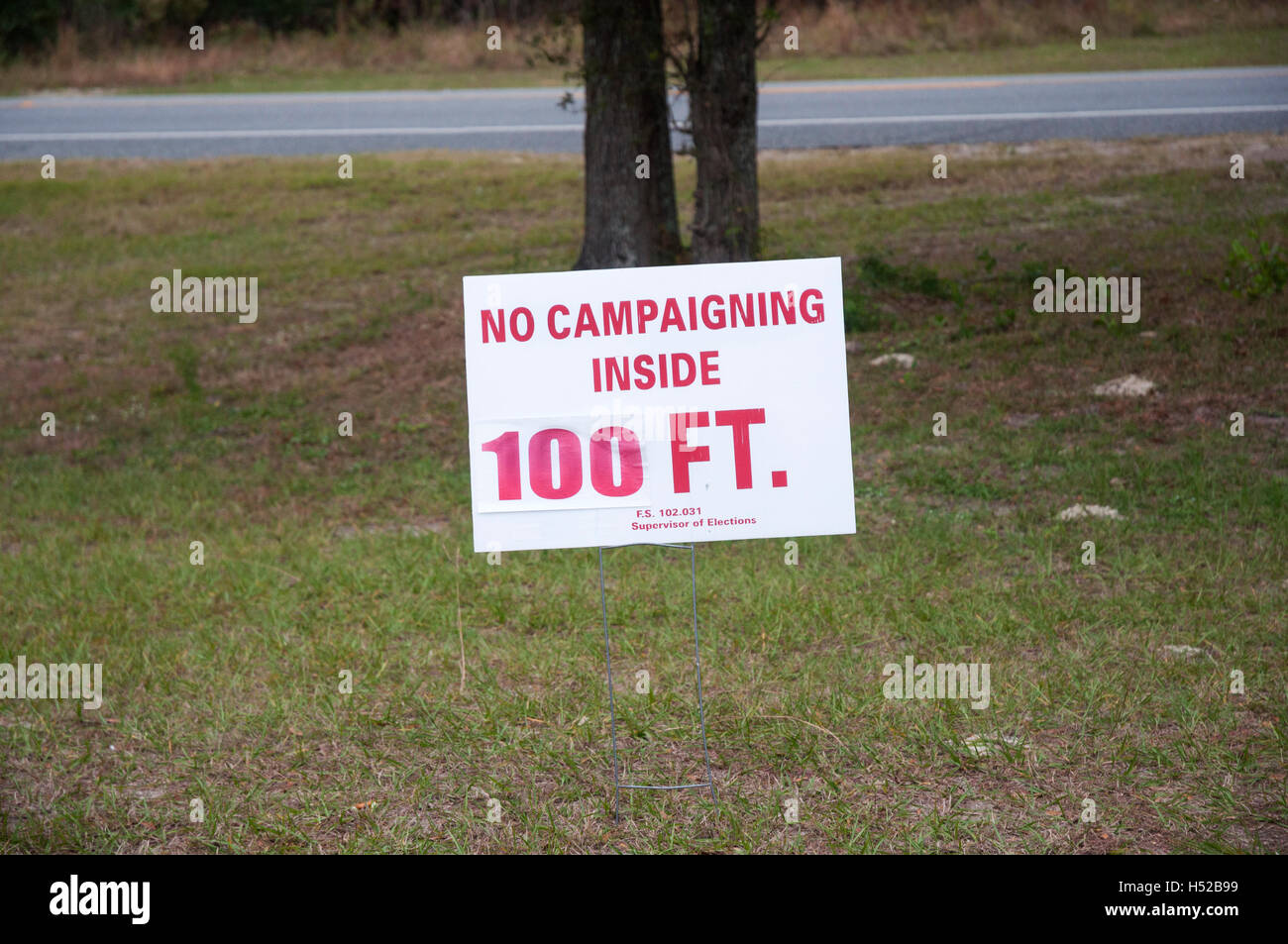 La giornata elettorale nella piccola North Florida cittadina di Fort bianco. Foto Stock
