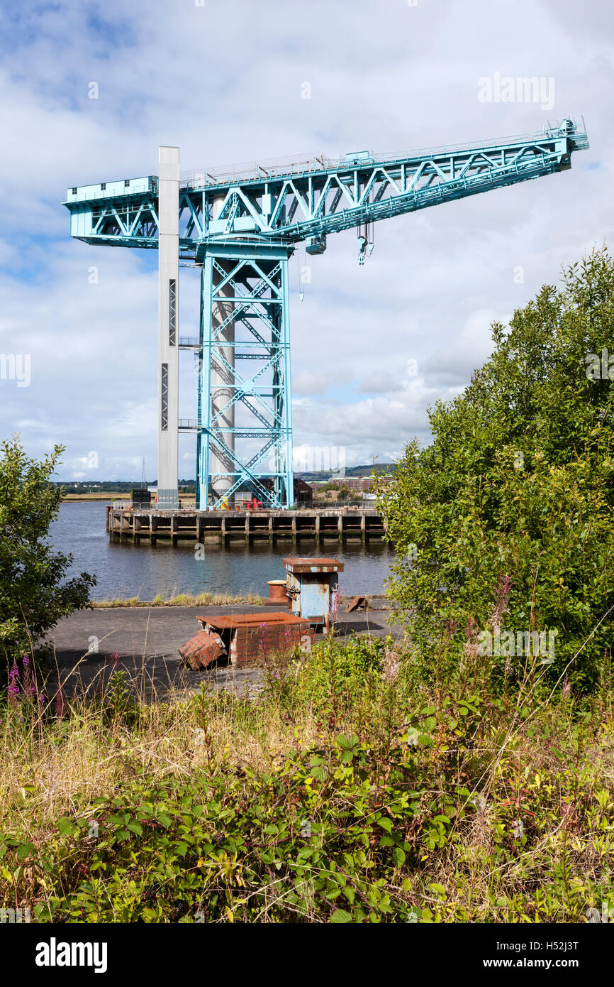 La Titan Crane accanto al fiume Clyde a Clydebank, Glasgow, Scotland - Regno Unito 150 piede alta gru a sbalzo costruito nel 1907. Foto Stock